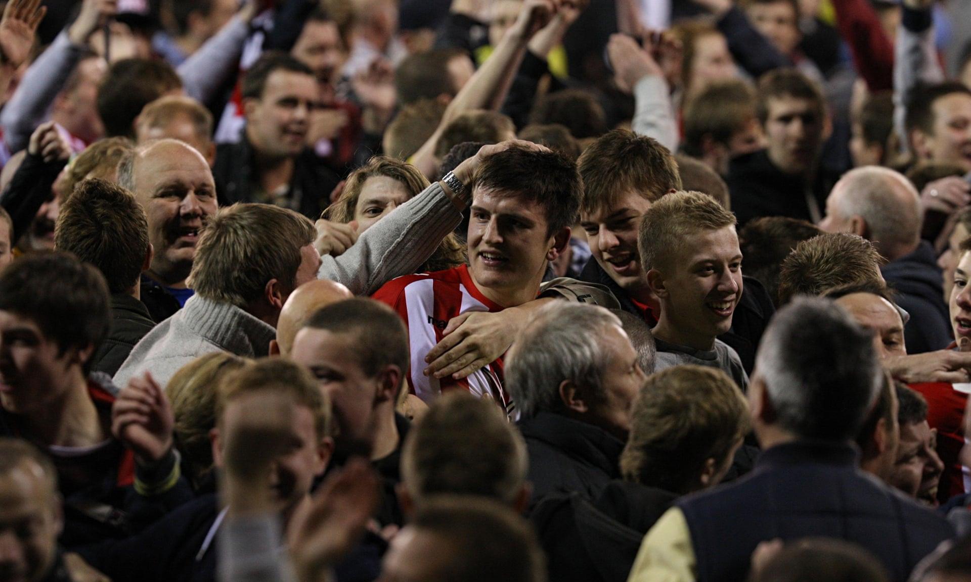 队对年轻血 队对年轻血